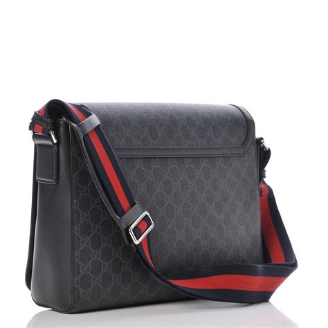 gucci gg supreme large messenger bag